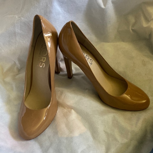Michael Kors Shoes - Michael Kors patent leather pump size 9 1/2